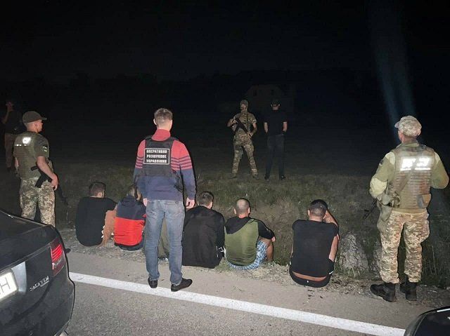 На границе Украины за неделю поймали более 100 "умников"