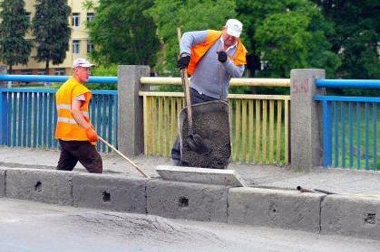 Ремонт транспортного моста в Ужгороде