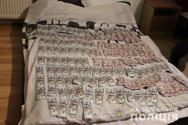 Такса 4 500$ с "патриота": В Закарпатье опубликовали видео задержания ОПГ переправщиков
