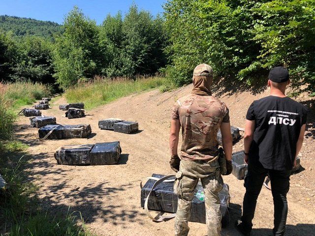На украинско-румынской границе взяли более 20 000 пачек сигарет - звучали выстрелы 