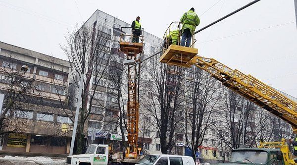 На "переходе смерти" в Ужгороде устанавливают освещение и светофор
