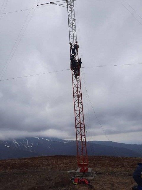 В Закарпатті на горі Плай від ураження електрострумом помер чоловік