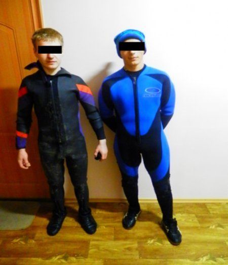 На Закарпатье пограничники обнаружили двух человек в гидрокостюмах
