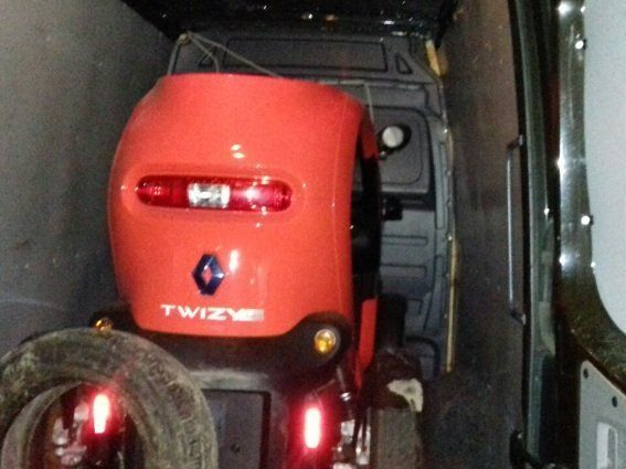Закарпатские правоохранители задержали нерастаможенный электромобиль