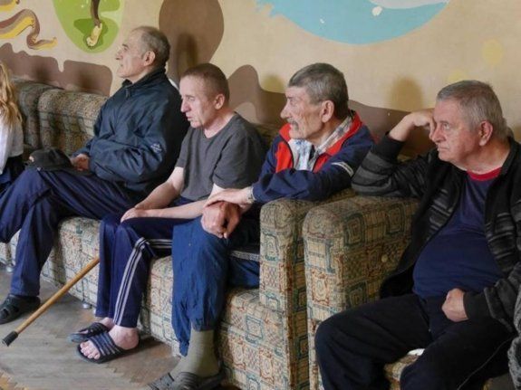 Накануне Международного дня пожилых людей в Ужгороде провели социальную акцию