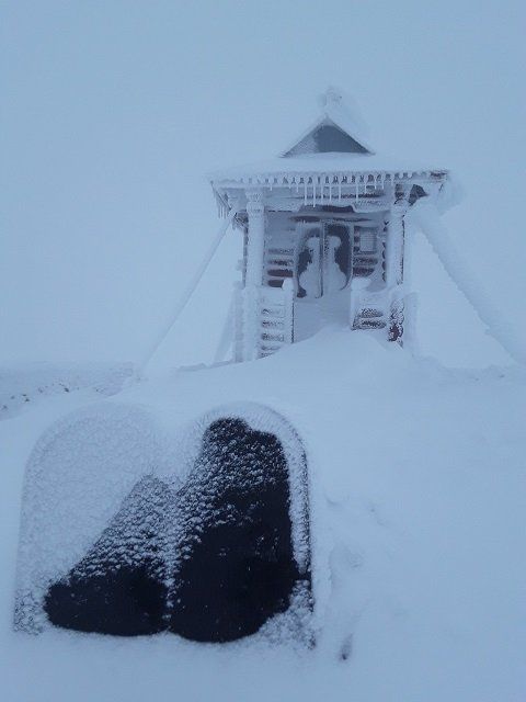  В горах Закарпатья выпало до 40 см снега