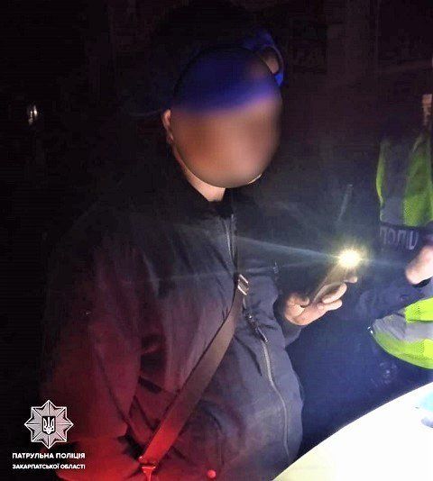 В Закарпатье патрульные поймали пьяного "мотогонщика"