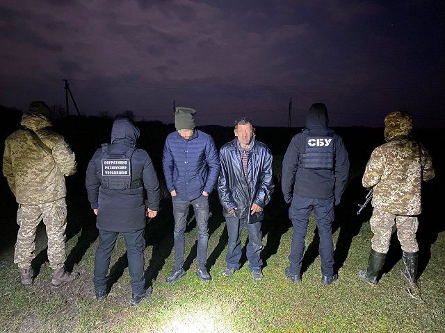 10 уклонистов выловили в Закарпатье на границе за сутки