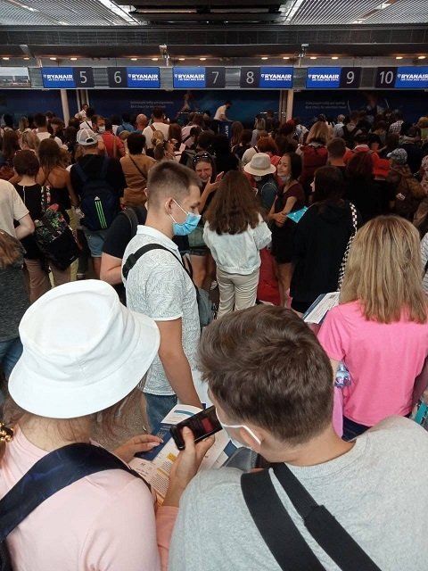 Самолет Ryanair «забыл» в Борисполе пассажиров рейса Киев - Краков