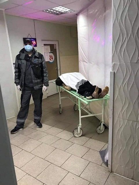 Скандал в одесской больнице: Живые лежат в палатах вместе с покойниками