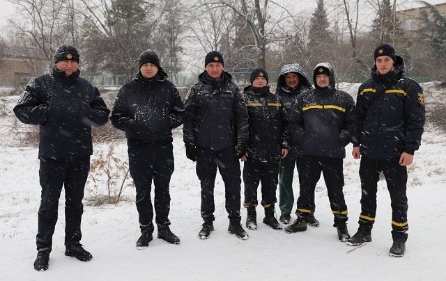 В Ужгороді через прогнозовані морози встановили зігрівальну палатку 