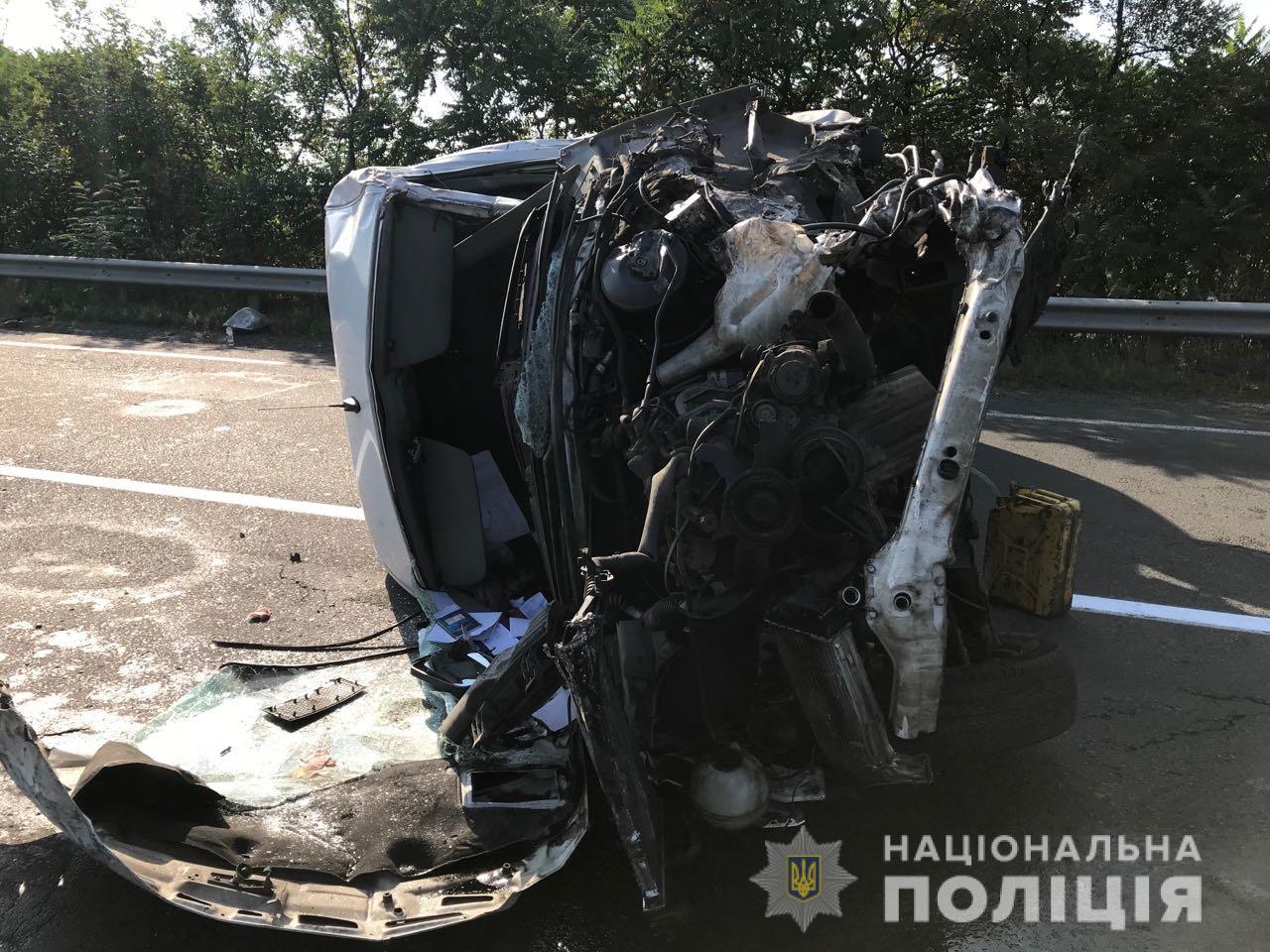 В реанімації лікарні в Ужгороді помер ще один потерпілий у потрійній ДТП на трасі Київ-Чоп