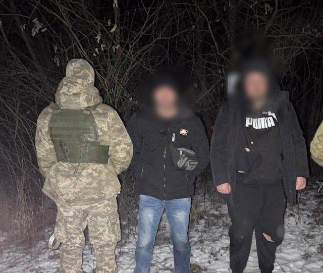 "Билет на бегство" от $1500 до $3000: В Закарпатье поймали 7 уклонистов