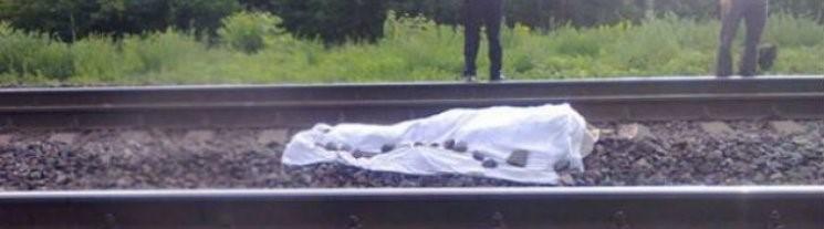 30-летний закарпатец свел счеты с жизнью : выпрыгнул на ходу из поезда