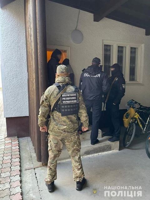 В Закарпатье задержанные на границе уклонисты вывели на след переправщика 