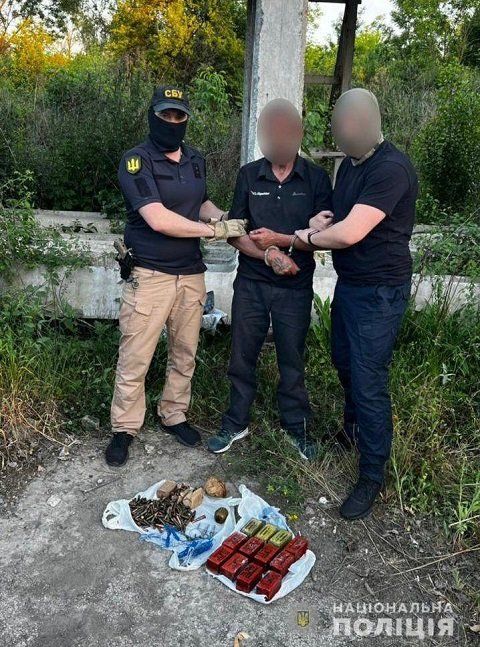 Спецоперация в Ужгороде: Задержали торговца боеприпасами, изъяли целый арсенал
