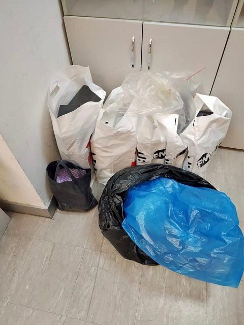 В Киеве обнаружили дерзкую попытку ввезти дорогие мобильники под видом мусора