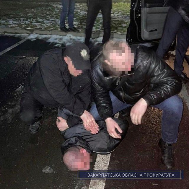  В Закарпатье прокуратура обжалует залог рецидивистам подозреваемым в разбойном нападении