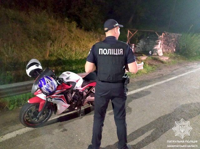 В Закарпатье поймали байкера на подозрительном мотоцикле