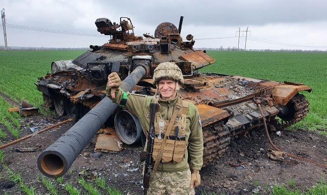 Штурмовики Закарпатского легиона одним выстрелом разнесли российский танк Т-90