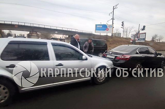 Авария в Ужгороде: не разминулись Honda и Volkswagen