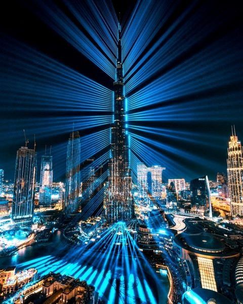 В новогоднюю ночь на самом большом LED-экране мира в Дубае показали лазерное шоу украинцев