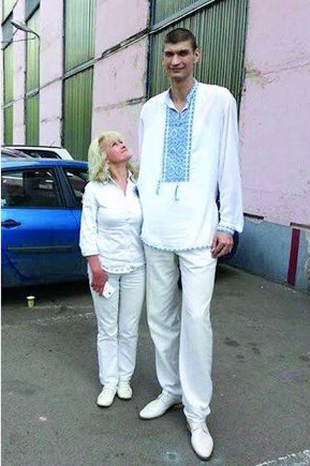 Роман Гуменюк из На Прикарпатья самый высокий человек в Украине