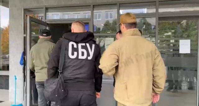 Обыски у Андріїва: В кабинет мэра и горсовет пришла СБУ 