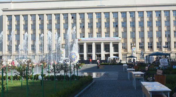 В Ужгороде запустили первый фонтан