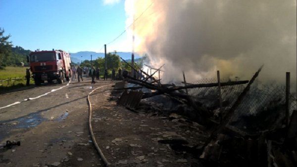 Крупный пожар на деревообрабатывающем предприятии произошел на Закарпатье