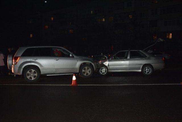 В Мукачево столкнулись "Suzuki" и "Chery", есть жертва
