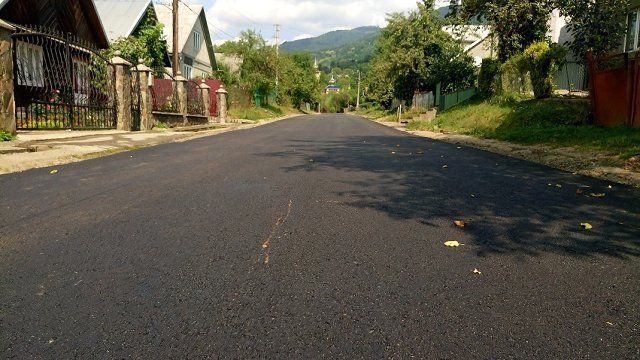 В Закарпатье на Раховщине дорогу не ремонтировали 65 лет