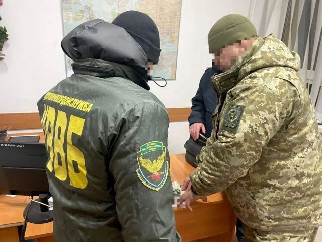 На границе с ЕС за сутки выловили десятки украинцев-"патриотов" 