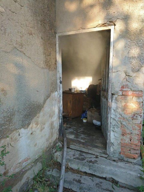 В Берегово под вечер горел частный дом: Погиб 50-летний мужчина 