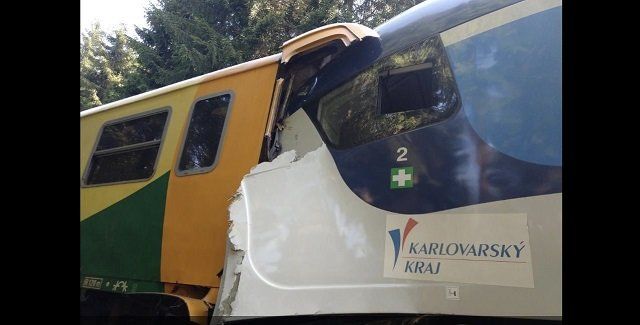 В Чехии в столкновении двух пассажирских поездов пострадало около 30 человек, есть погибшие