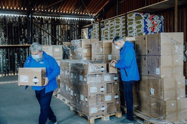 Гуманитарный груз из Венгрии: 17 больниц в Закарпатье получат средства защиты от коронавируса