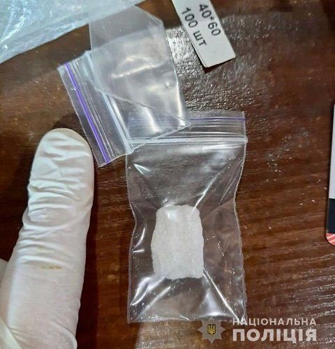 Оружие, наркота, деньги: В Закарпатье провели масштабные обыски у наркоторговцев