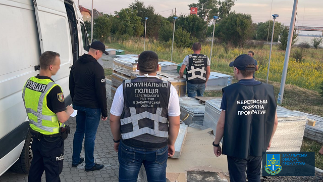 В Закарпатье начали расследование по контрабанде "незамеченной" таможенниками