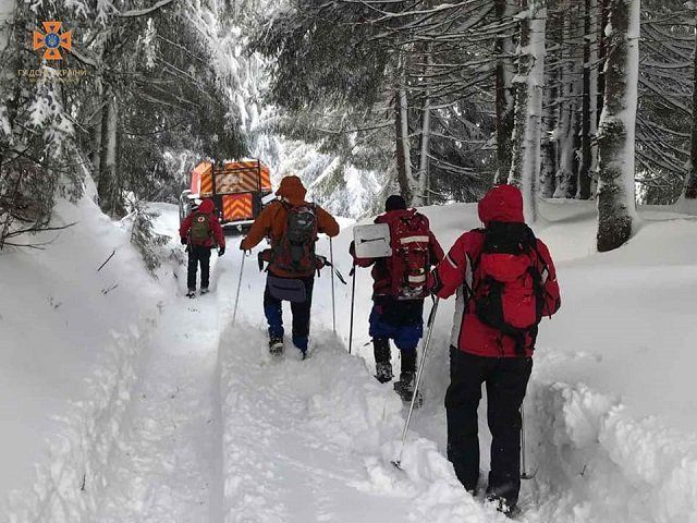 В горах Закарпатья нашли потерявшихся туристов