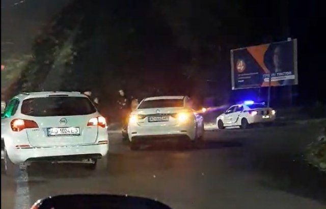 Авария в Ужгороде: На ровном месте не разминулись два авто 