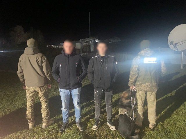 В Закарпатье на границе выловили 7 пловцов-уклонистов 3 сухопутных