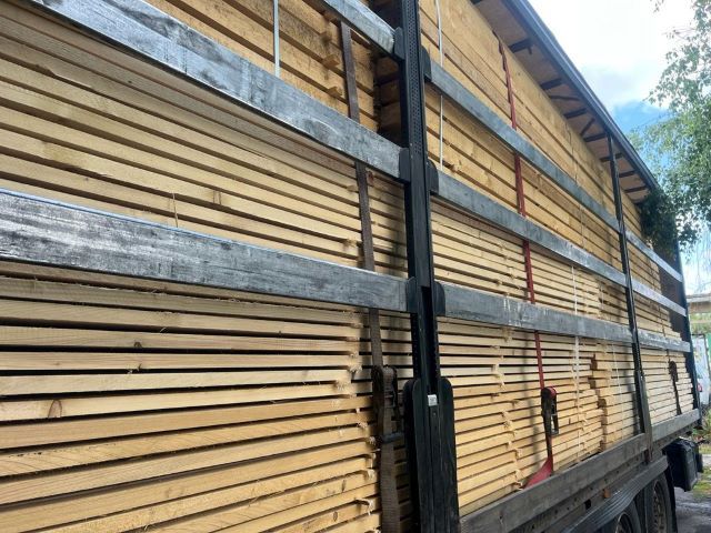 В Закарпатье на границе предотвратили нелегальный экспорт древесины в ЕС