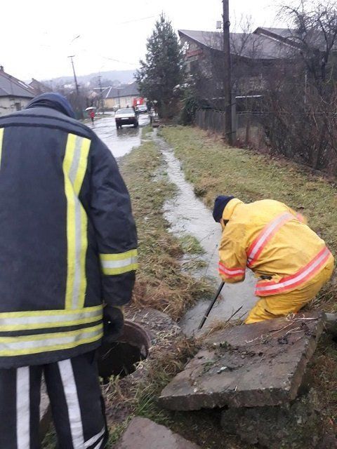В Закарпатье спасатели 31 декабря трижды устраняли последствия ужасной погоды