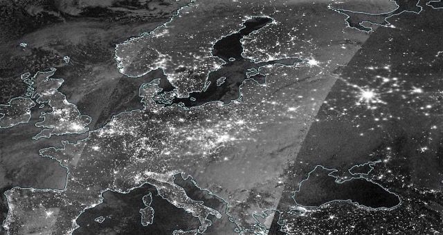  NASA показали масштабы блэкаута в Украине - космические фото