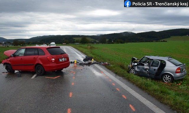 Авария в Словакии: В лобовом столкновении Opel и Skoda погибла жещина, два человека в больнице