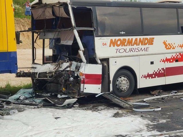 Масштабное ДТП в Польше с участием автобуса и 2-х грузовиков, более 30 пострадавших украинцев