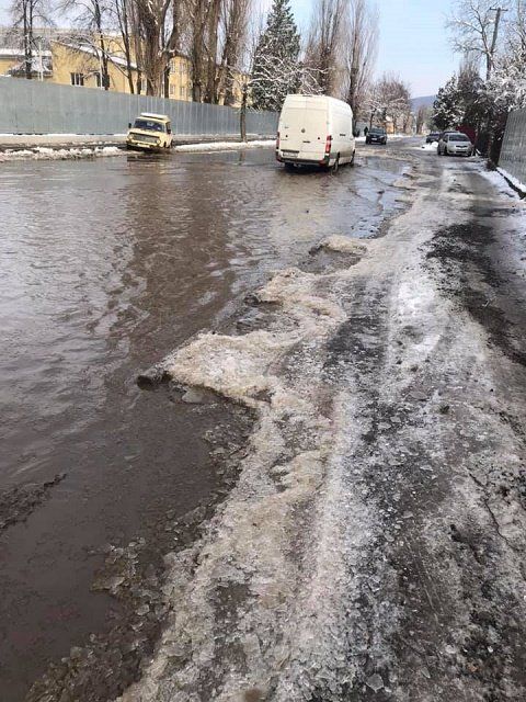 Проблема с водоотведением на одной из улиц Ужгорода не решается десятки лет