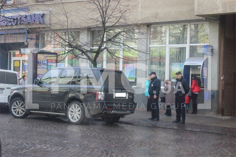 Как оказалось, владельцем авто является народный депутат Украины Михаил Ланьо