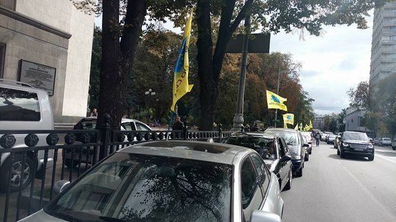 Протестующие "пересечники" из Закарпатья уже доехали до Киева