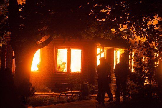 В Ужгороде сгорело кафе "Дубки"